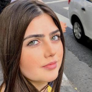 Meet your Posher, Luana